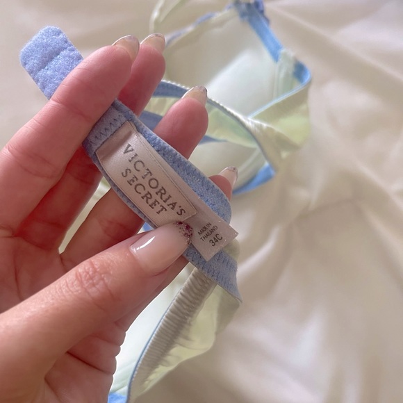 VS Bra Size 34C Mint Green baby blue lace detailing - Picture 6 of 6